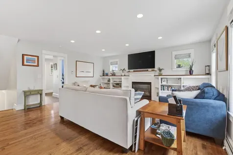 5 Franklin Circle Cape Elizabeth ME 04107