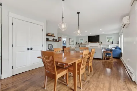 5 Franklin Circle Cape Elizabeth ME 04107