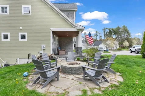 5 Franklin Circle Cape Elizabeth ME 04107