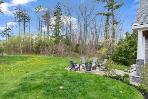 5 Franklin Circle Cape Elizabeth ME 04107