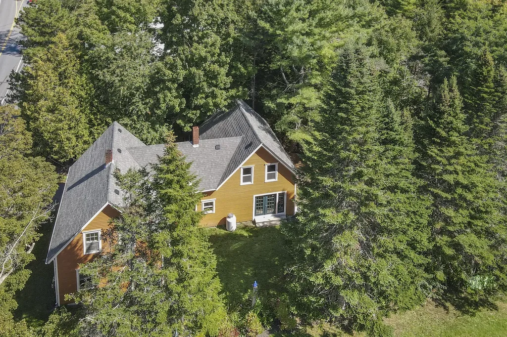 646 West Street Rockport ME 04856