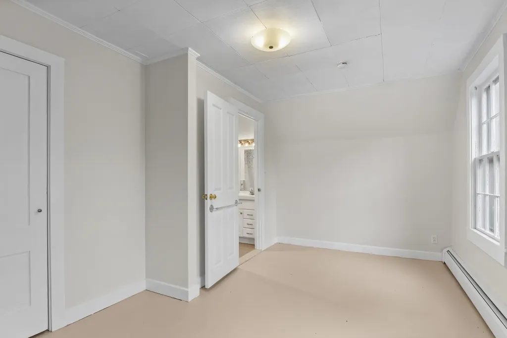 646 West Street Rockport ME 04856