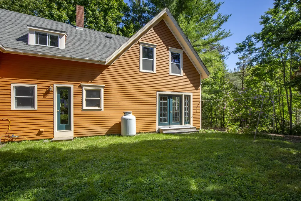 646 West Street Rockport ME 04856
