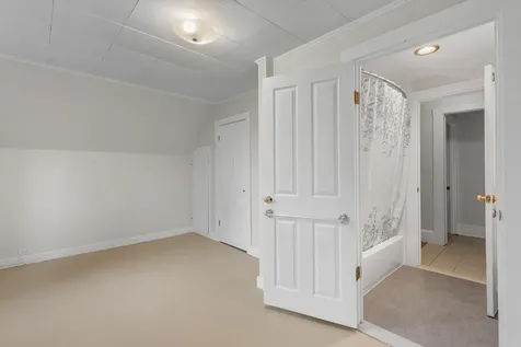 646 West Street Rockport ME 04856