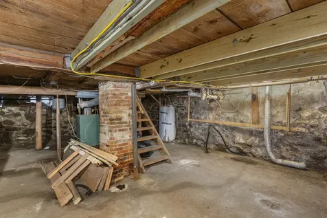 646 West Street Rockport ME 04856