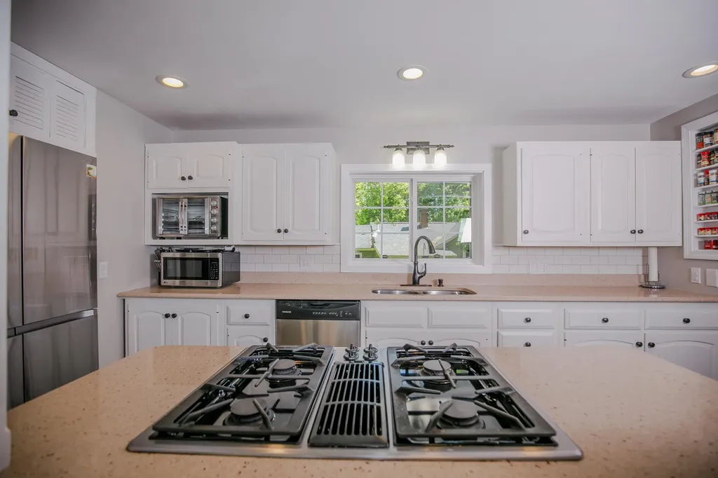11 Old Western Avenue Winthrop ME 04364