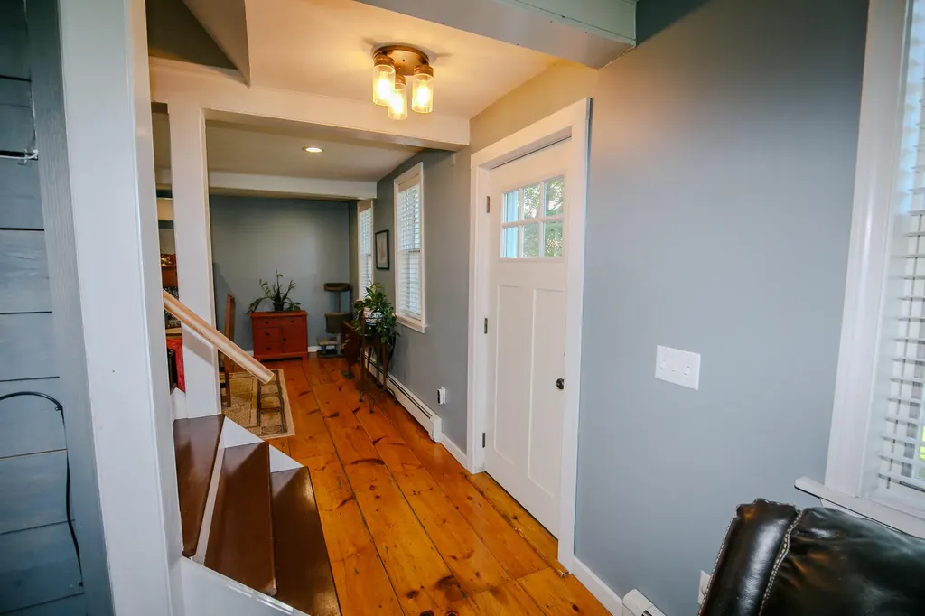 11 Old Western Avenue Winthrop ME 04364