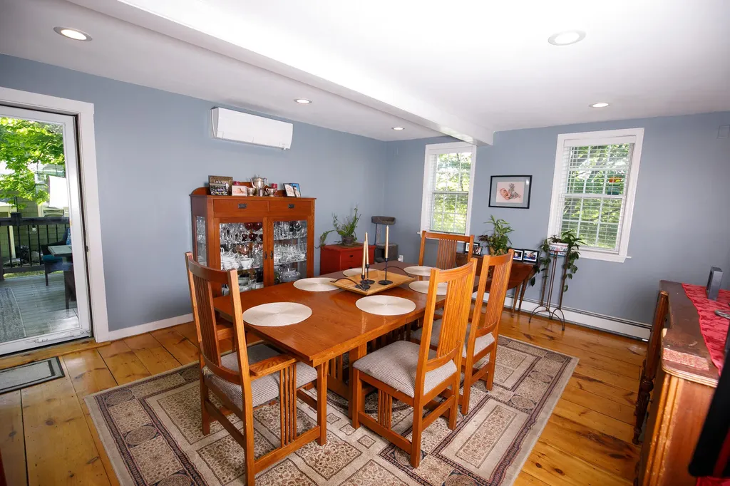 11 Old Western Avenue Winthrop ME 04364