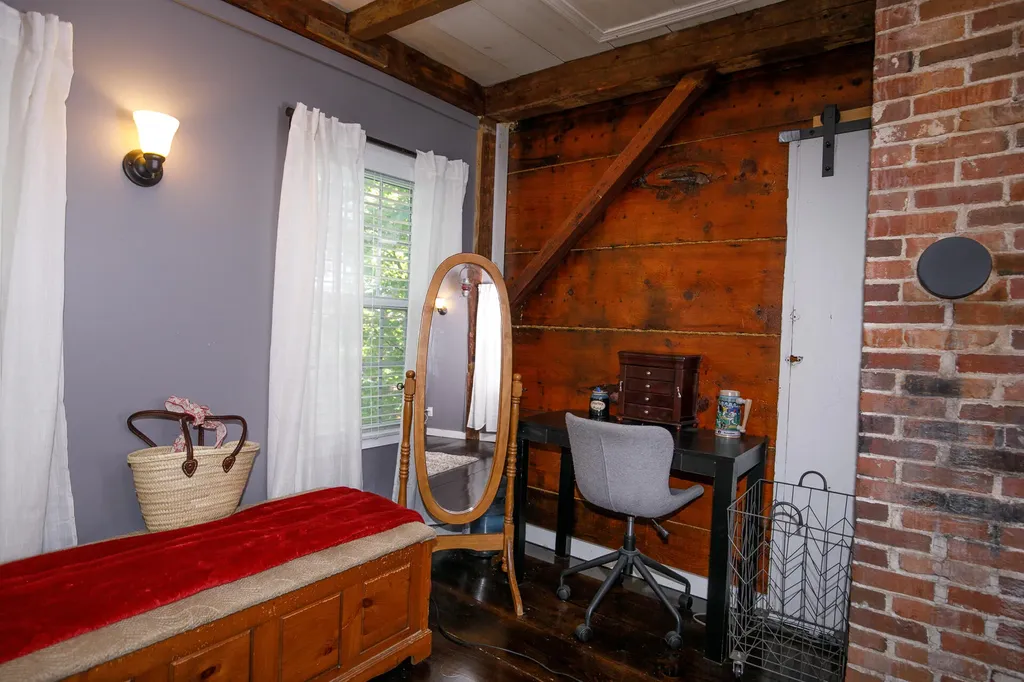 11 Old Western Avenue Winthrop ME 04364