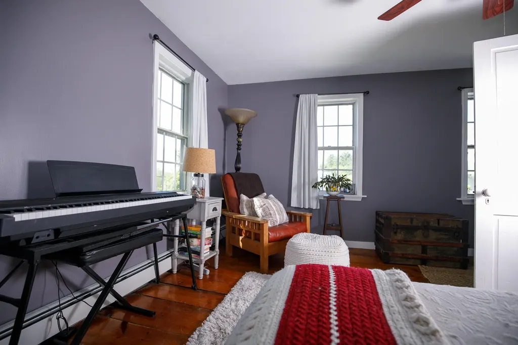 11 Old Western Avenue Winthrop ME 04364