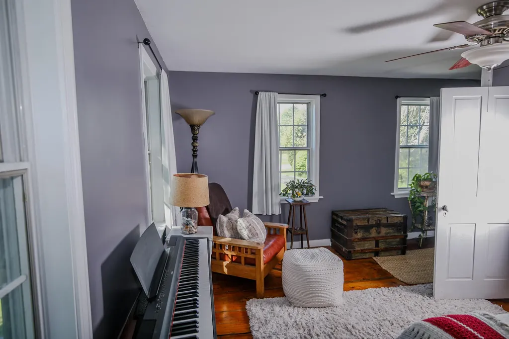11 Old Western Avenue Winthrop ME 04364