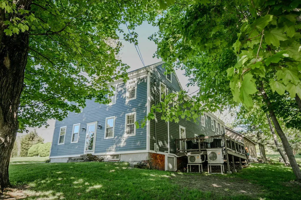 11 Old Western Avenue Winthrop ME 04364