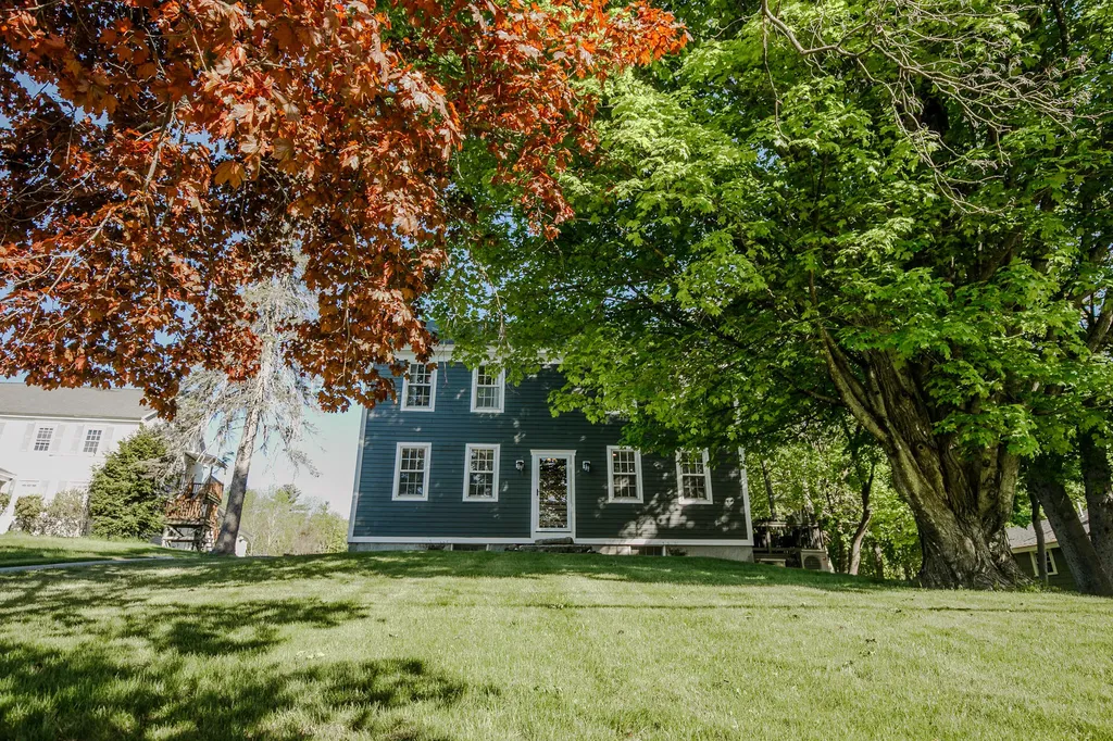 11 Old Western Avenue Winthrop ME 04364