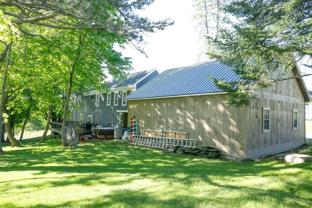 11 Old Western Avenue Winthrop ME 04364