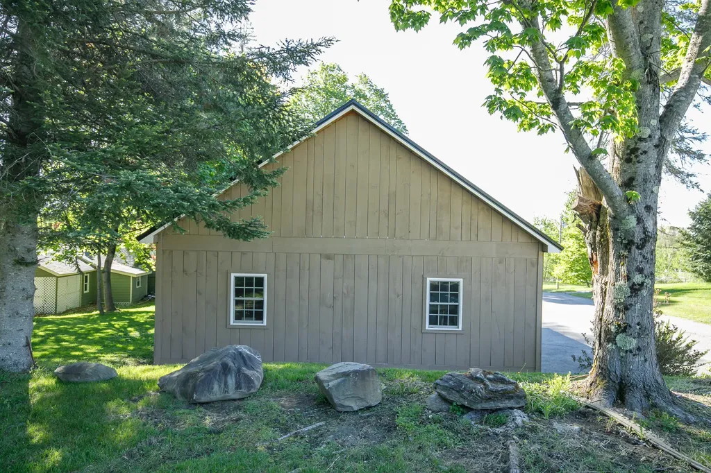 11 Old Western Avenue Winthrop ME 04364