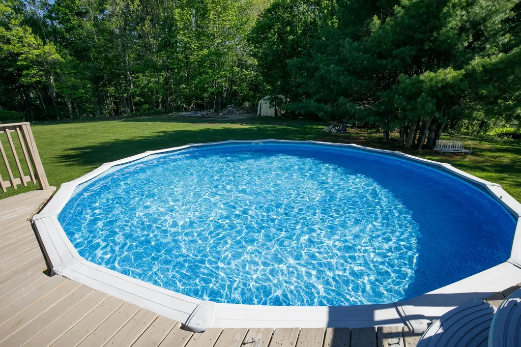 11 Old Western Avenue Winthrop ME 04364
