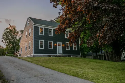 11 Old Western Avenue Winthrop ME 04364