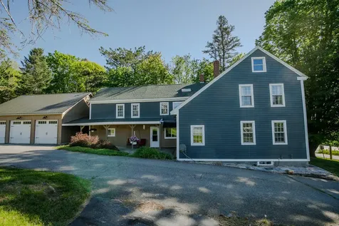 11 Old Western Avenue Winthrop ME 04364