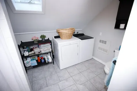 11 Old Western Avenue Winthrop ME 04364