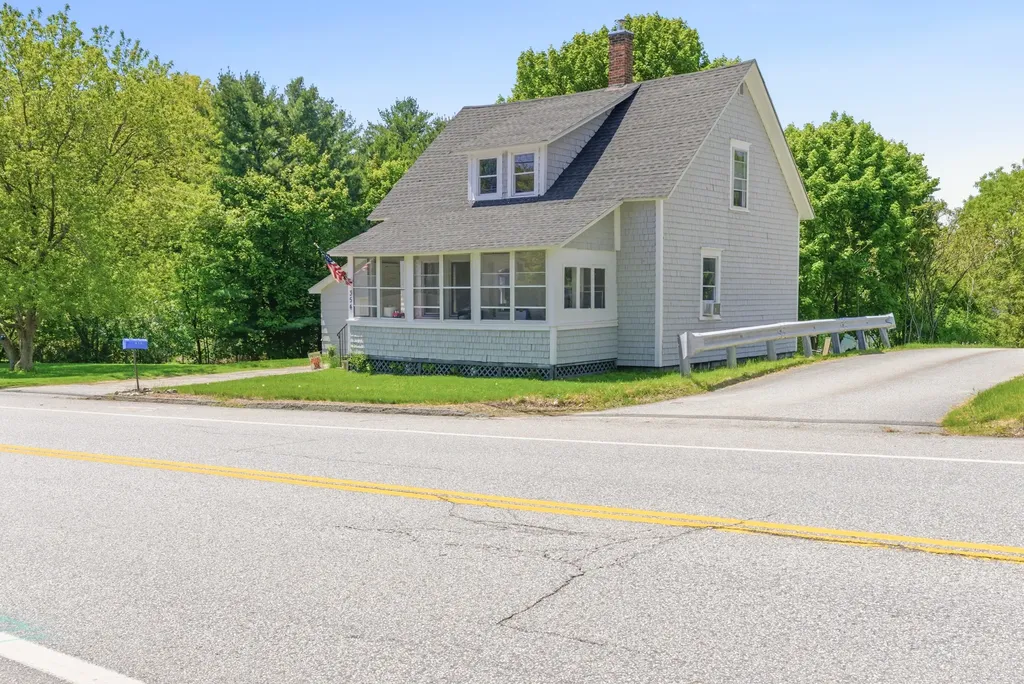 354 East Avenue Lewiston ME 04240