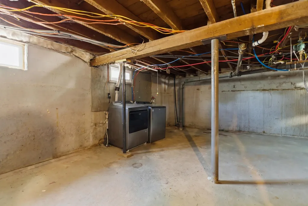 354 East Avenue Lewiston ME 04240