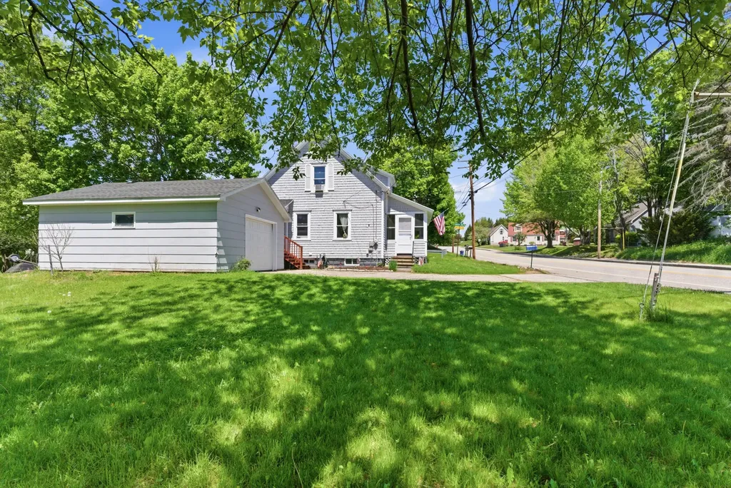 354 East Avenue Lewiston ME 04240