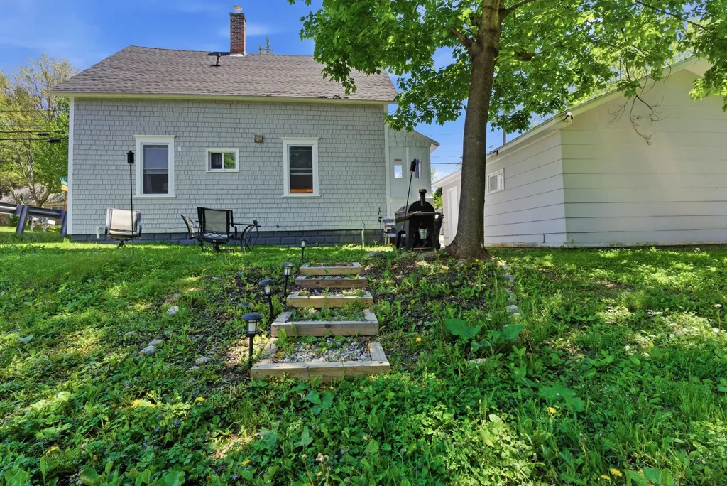 354 East Avenue Lewiston ME 04240