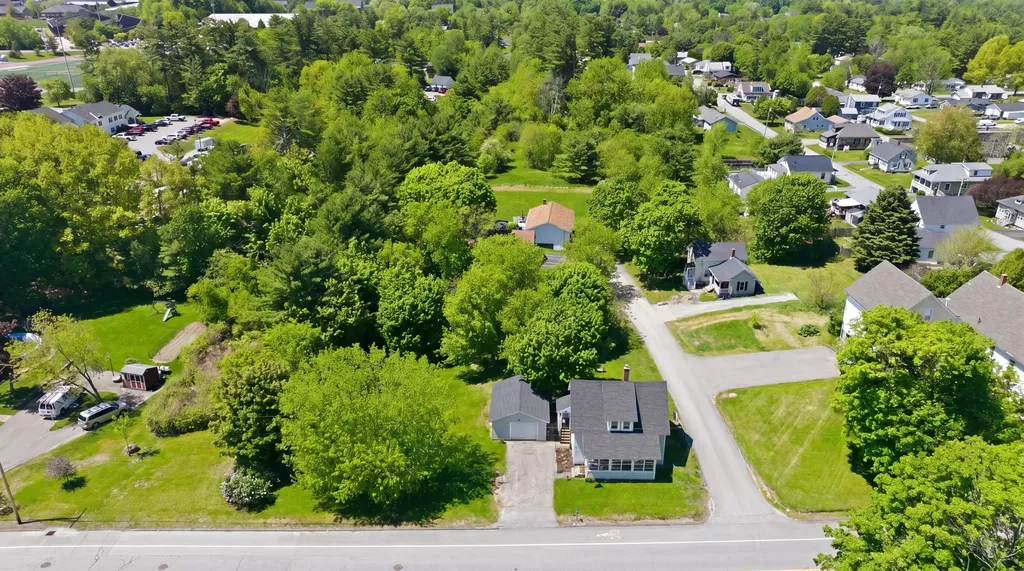 354 East Avenue Lewiston ME 04240