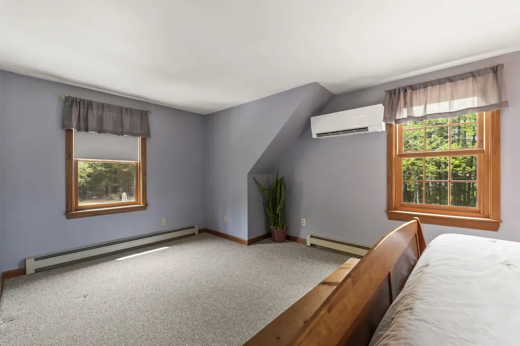 22 Woodridge Drive Standish ME 04085