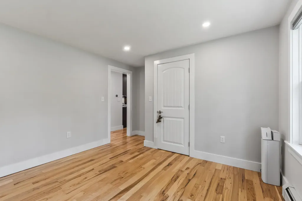 22 Woodridge Drive Standish ME 04085
