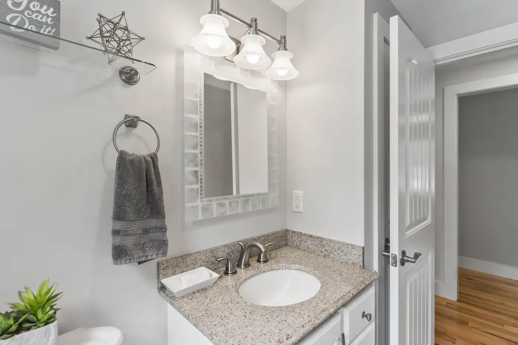 22 Woodridge Drive Standish ME 04085