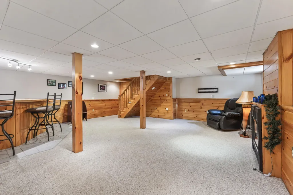 22 Woodridge Drive Standish ME 04085