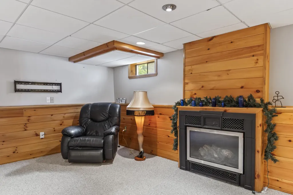 22 Woodridge Drive Standish ME 04085
