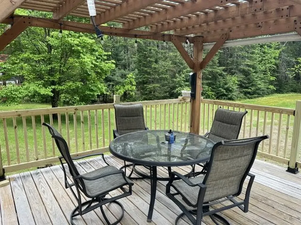 22 Woodridge Drive Standish ME 04085
