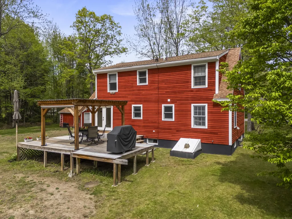 22 Woodridge Drive Standish ME 04085