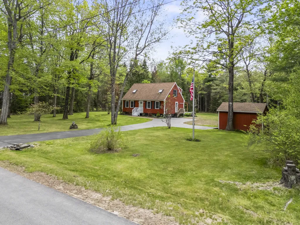 22 Woodridge Drive Standish ME 04085