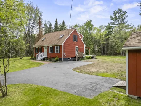 22 Woodridge Drive Standish ME 04085