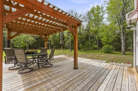 22 Woodridge Drive Standish ME 04085
