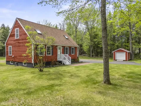 22 Woodridge Drive Standish ME 04085