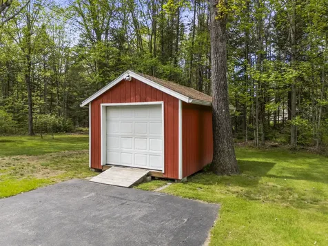 22 Woodridge Drive Standish ME 04085