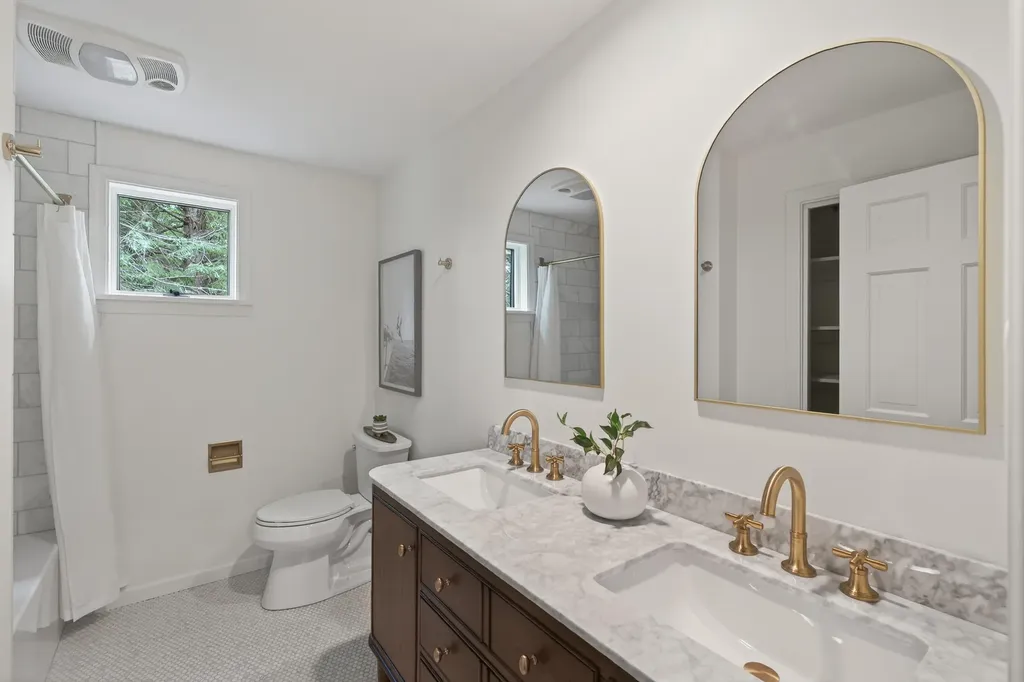 14 Pine Ridge Road Cumberland ME 04110