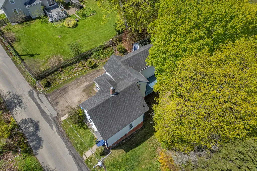 9 Fountain Street Gardiner ME 04345