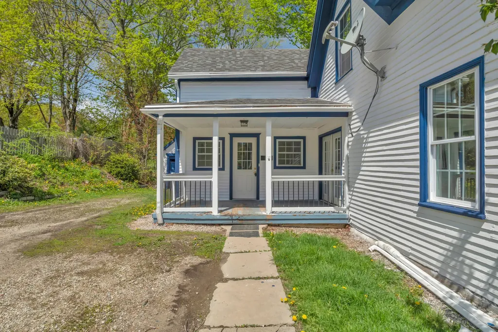 9 Fountain Street Gardiner ME 04345