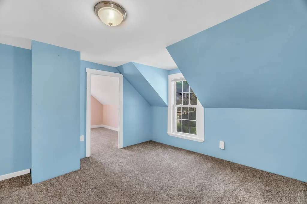 9 Fountain Street Gardiner ME 04345