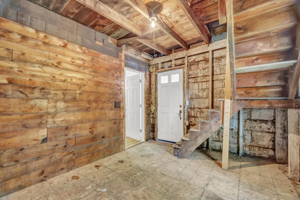 9 Fountain Street Gardiner ME 04345