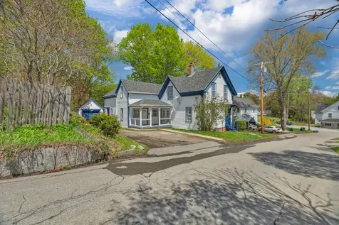 9 Fountain Street Gardiner ME 04345