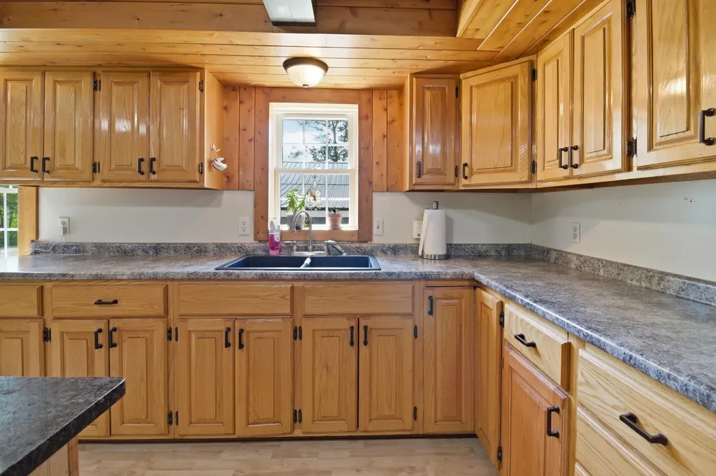 574 Canaan Road Skowhegan ME 04976
