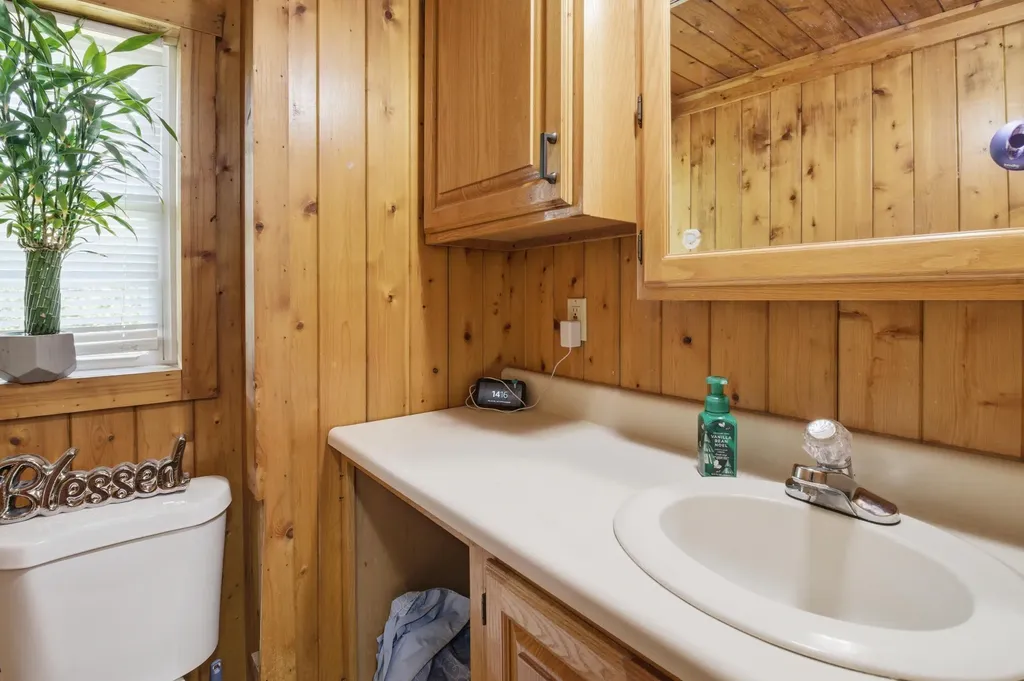 574 Canaan Road Skowhegan ME 04976