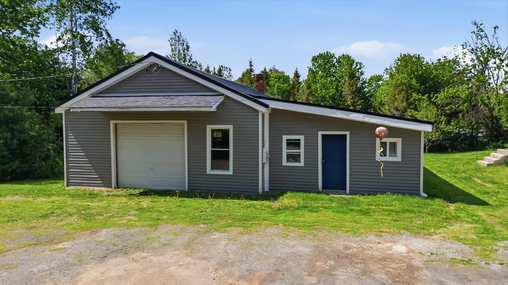 574 Canaan Road Skowhegan ME 04976