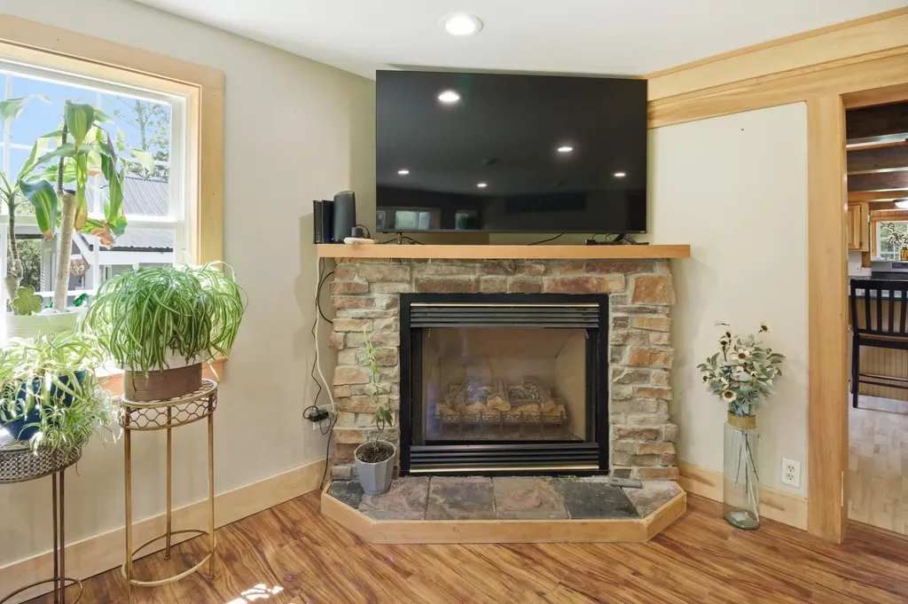 574 Canaan Road Skowhegan ME 04976